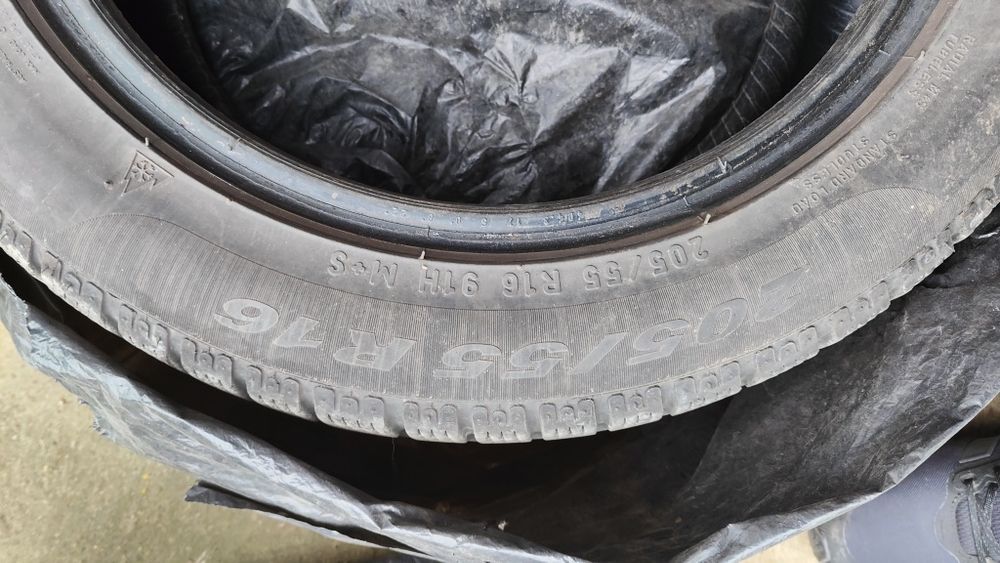 Vând 4 anvelope iarna Pirelli 205/55 R16