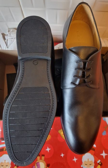 Pantofi eleganți bărbați