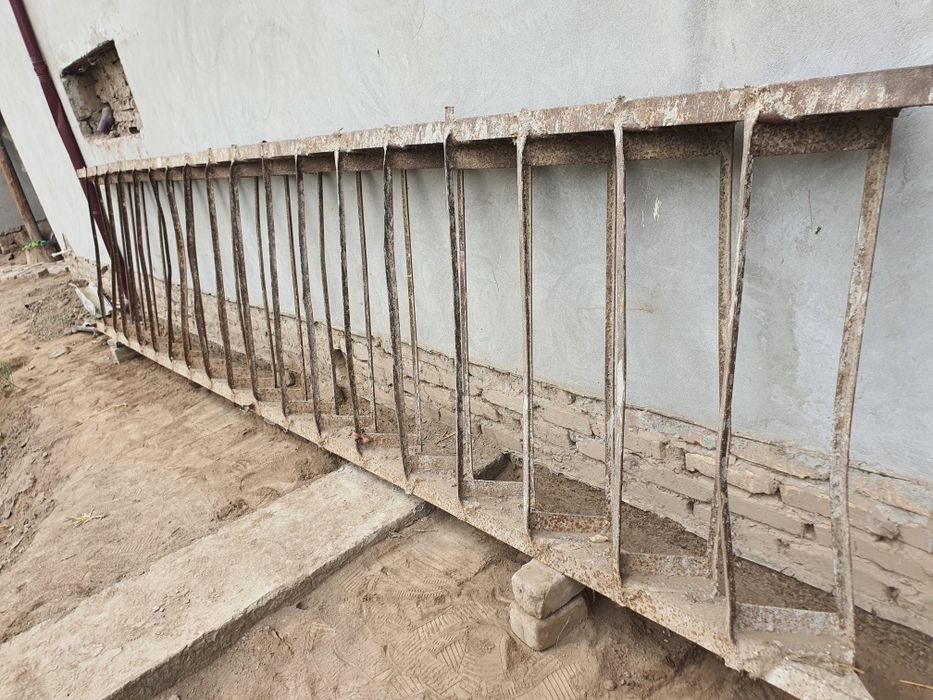 Uzunligi 585sm srochniy sotiladi oladiganla tel qilsin tayyor zina gty