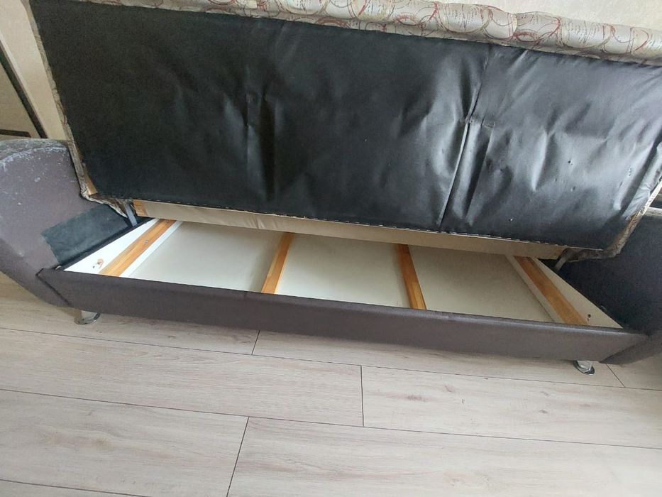 Диван и 2 кресла