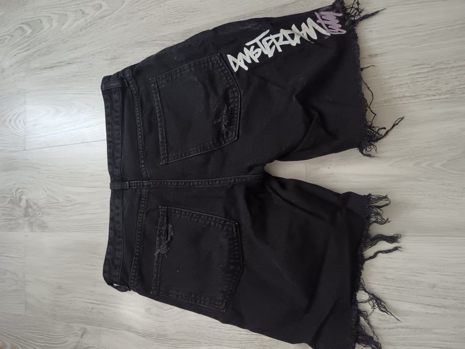 Pantaloni scurti de blugi Bershka