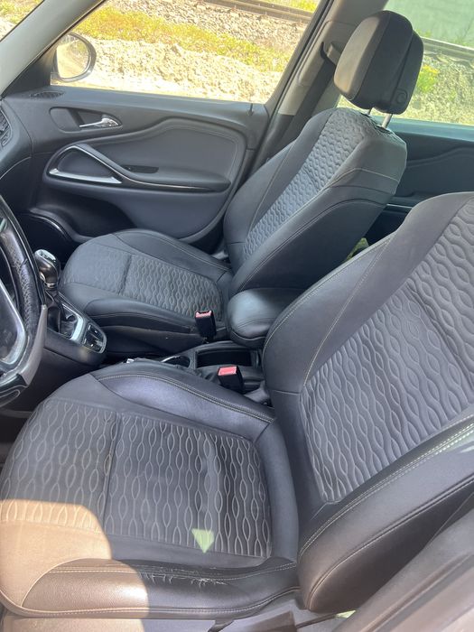 Interior scaune față si banchete spate Opel Zafira C