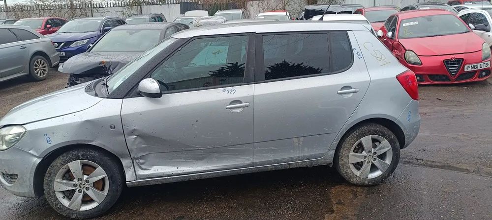 Dezmembrari / Dezmembrez Skoda Fabia 2 (5J, 542) [Fabr 2007-2014] 1.6 TDI CAYC cutie viteze manuala cod culoare LA7W