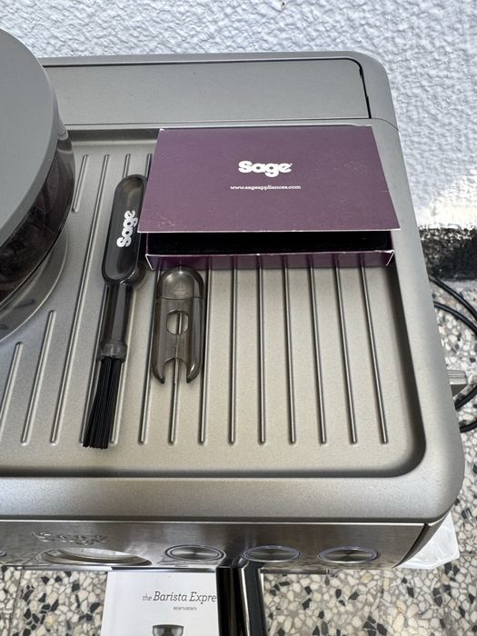 Професионална Еспресо Кафемашина Sage The BaristaExpress BES875 SES875