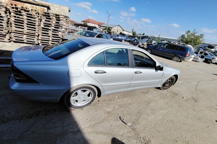 Lampa / Tripla stop stanga pe aripa Mercedes-Benz C-Class 2003