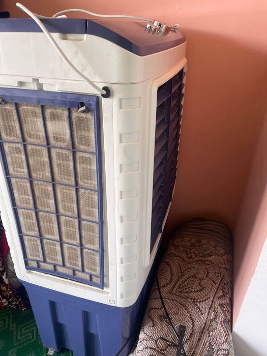 Kandetsaner sotiladi