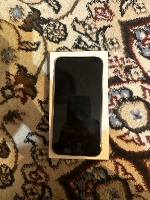 Продам Айфон 11 продам
