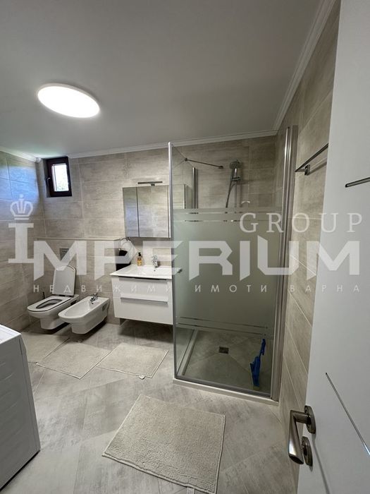 Дава се под наем Тристаен апартамент в Варна, Изгрев - 115 кв.м за 897.6 € - Снимка #11