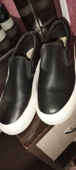 Обувь женская слипы 37