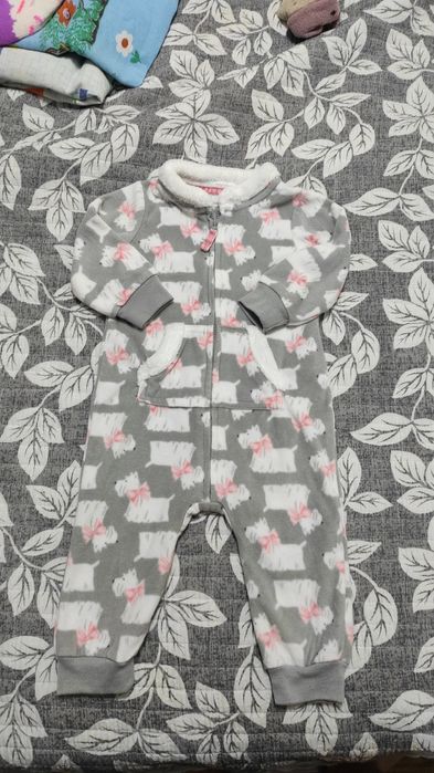 Тепленькая одежда на девочку 6-9 мнсяцев