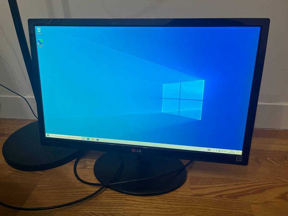 Монитор LG 23" 23EA53T