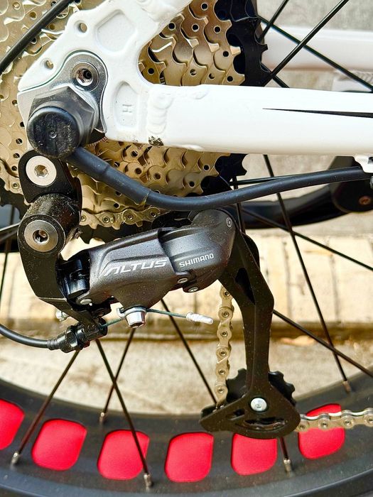 Новый электровелосипед размер 26 4.9