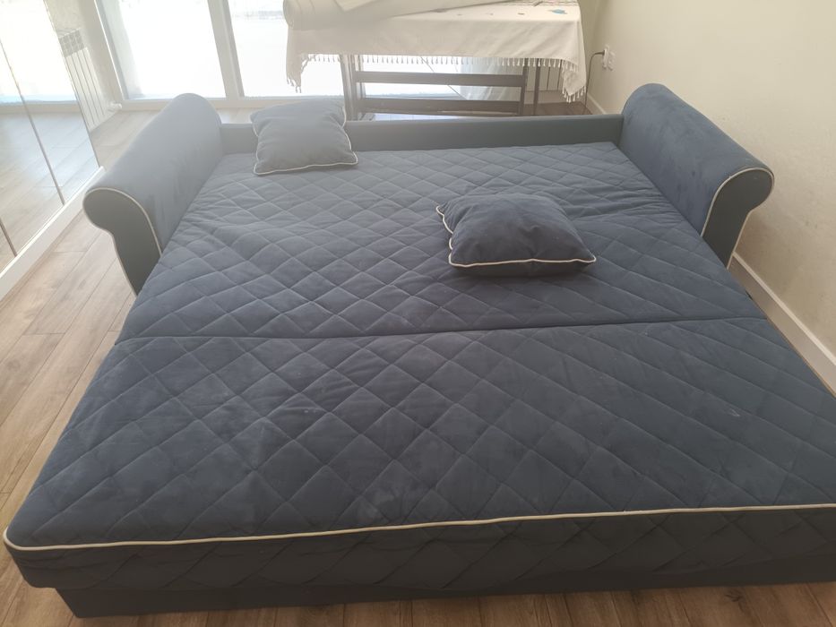 Продается диван б/у+подарок