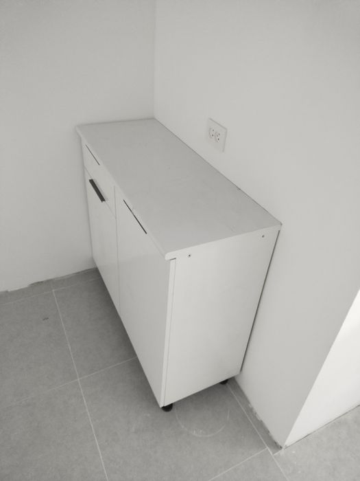 Срочно продам шкафы кухонные