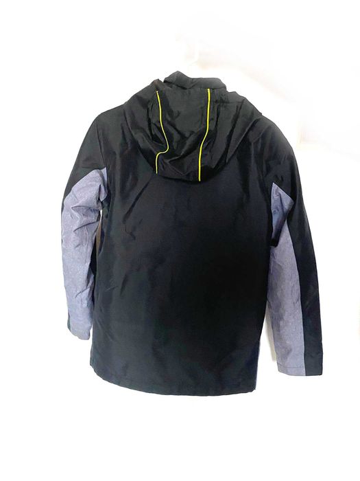 Vand geaca ski pentru baieti marime 146/152