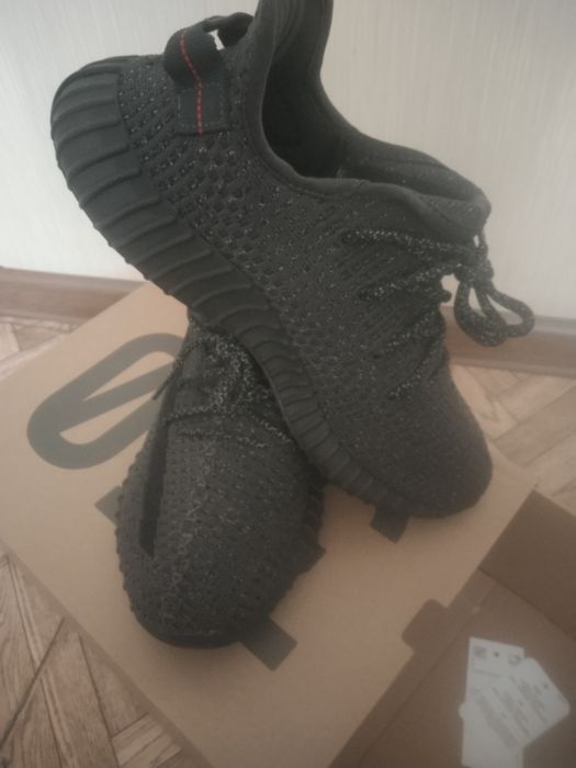 Кроссовки Yeezy adidas