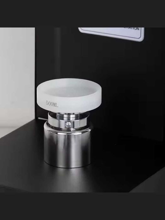 Устройство для укупорки алюминиевых банок и запаиван бутылок