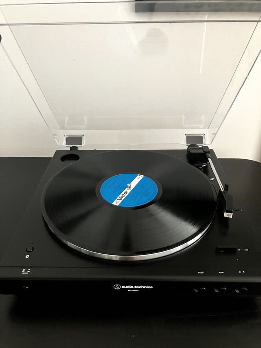 Pickup Audio-Technica AT-LP60xBT (Bluetooth) + viniluri