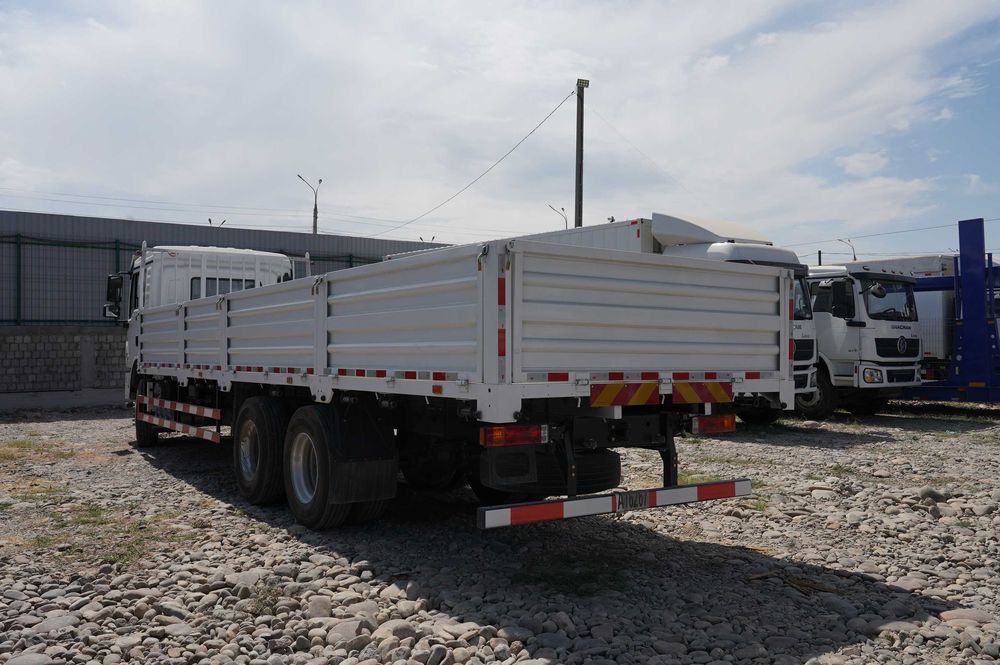 SHACMAN L3000 Бортовой  Evro5 7,5 ва 9 метр