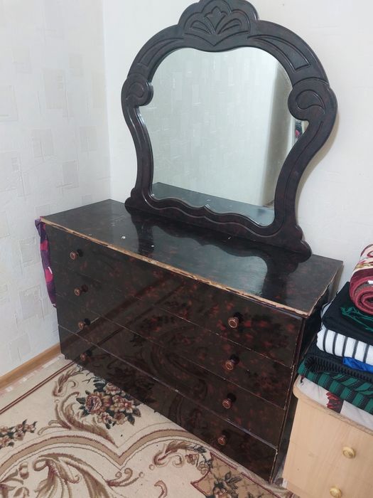 Krovat , shkaf , tryumo