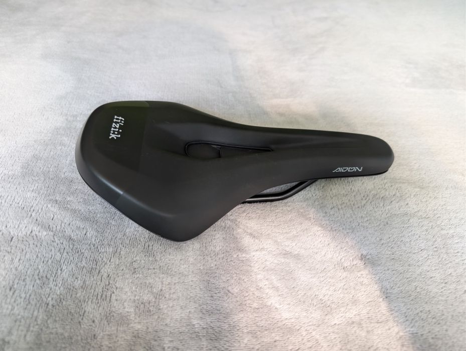 МТБ седалка Fizik Aidon 208x145mm manganese rail