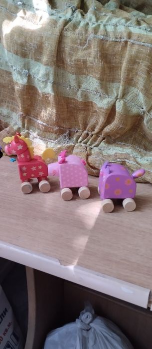 Игрушки детские, развивающие, деревянные.