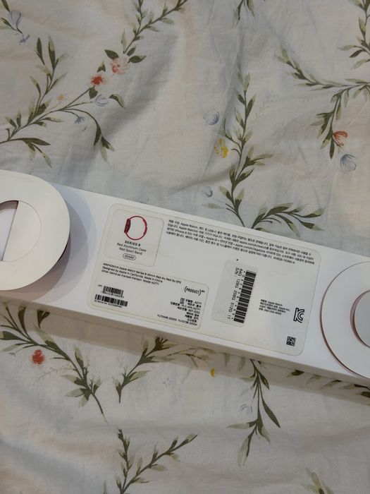 Apple Watch Series 8 Red Sport Band