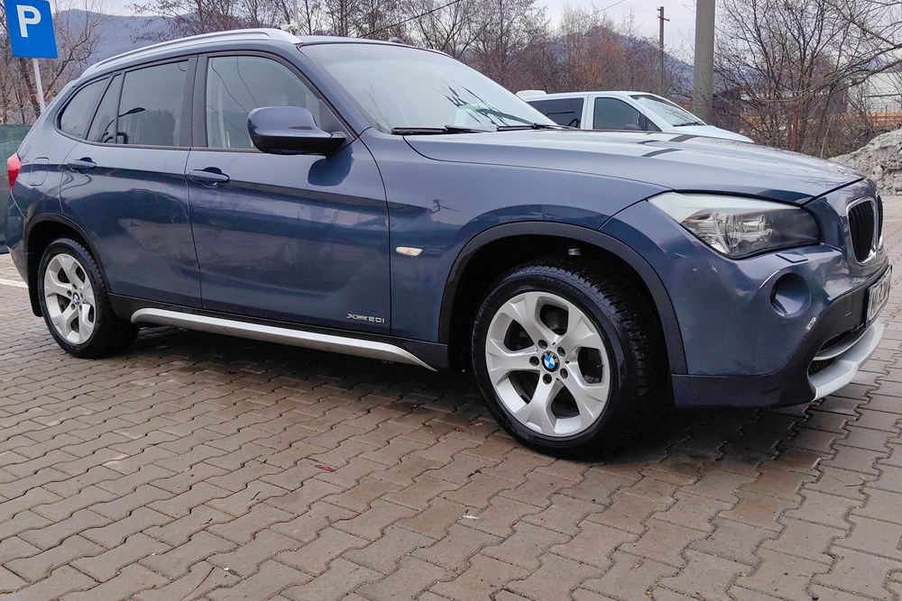 BMW X1 xDrive 20i – Benzină – Automat – 4x4