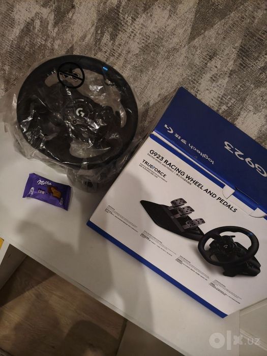 Logitech g923 racing whell