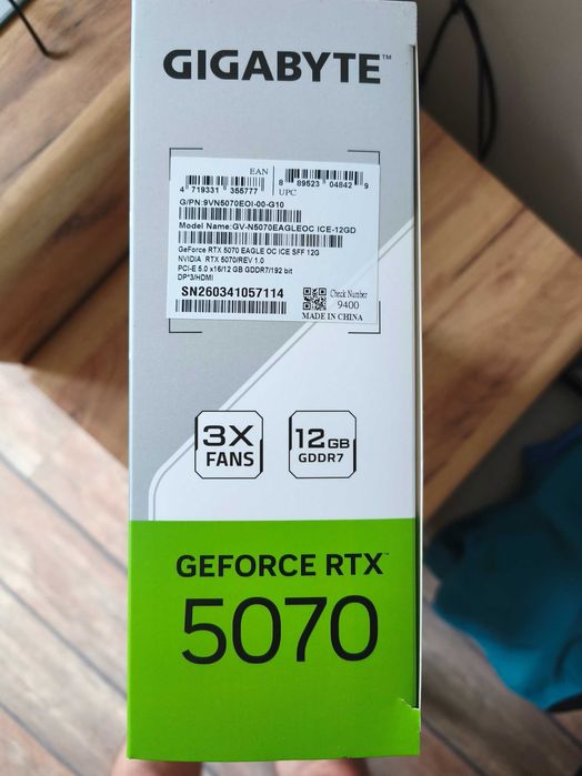 Vand GIGABYTE GeForce RTX 5070 EAGLE OC ICE SFF 12GB GDDR7 192-bit DLSS 4.0 (noua, 36 luni garantie)