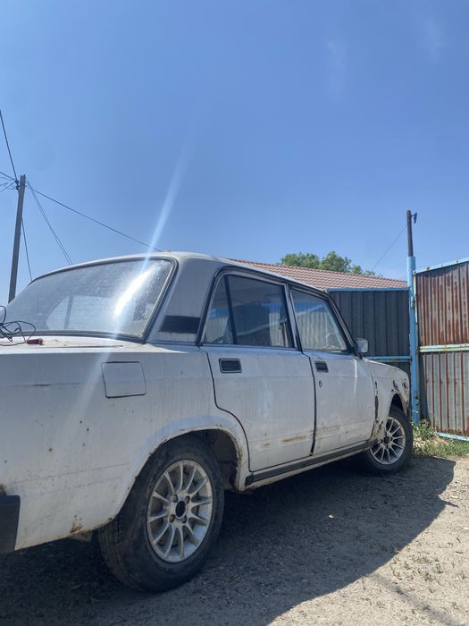 Продам ваз 2107 боевая класика