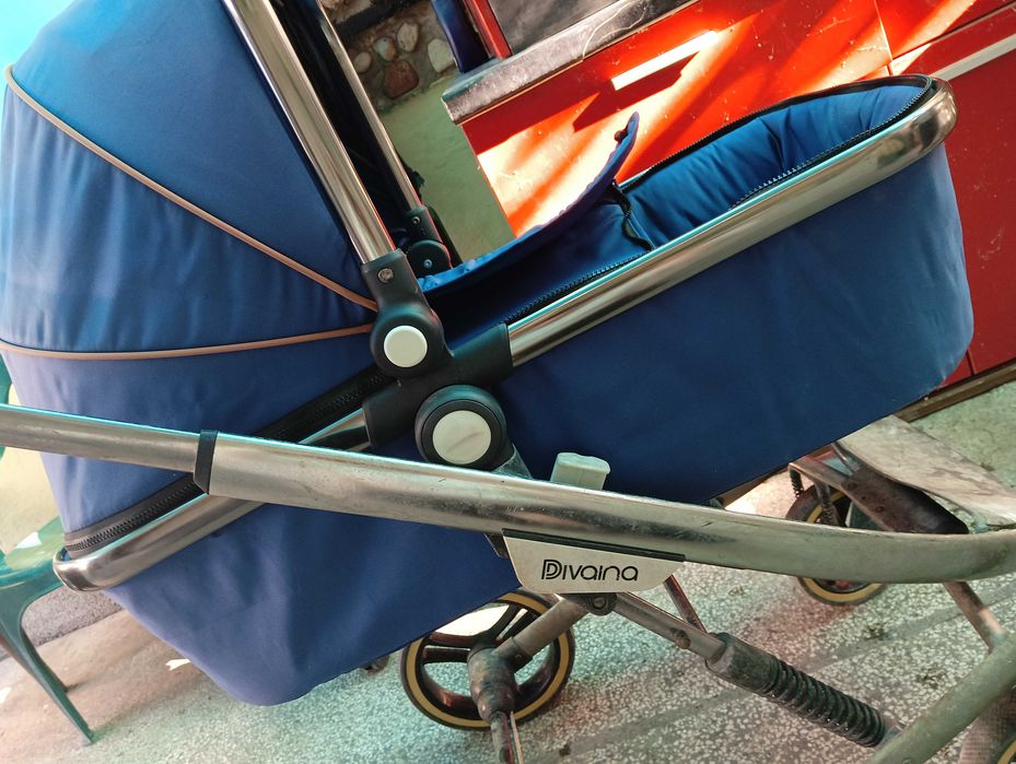 Бебешка количка Divaina