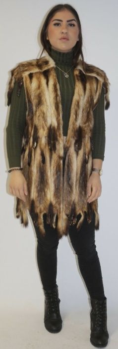 UNICITATE! Vesta din blana de vizon , tonalitati variate .