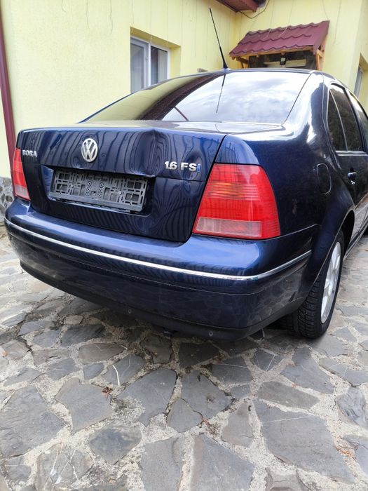 Vând Volkswagen Bora 1.6FSI