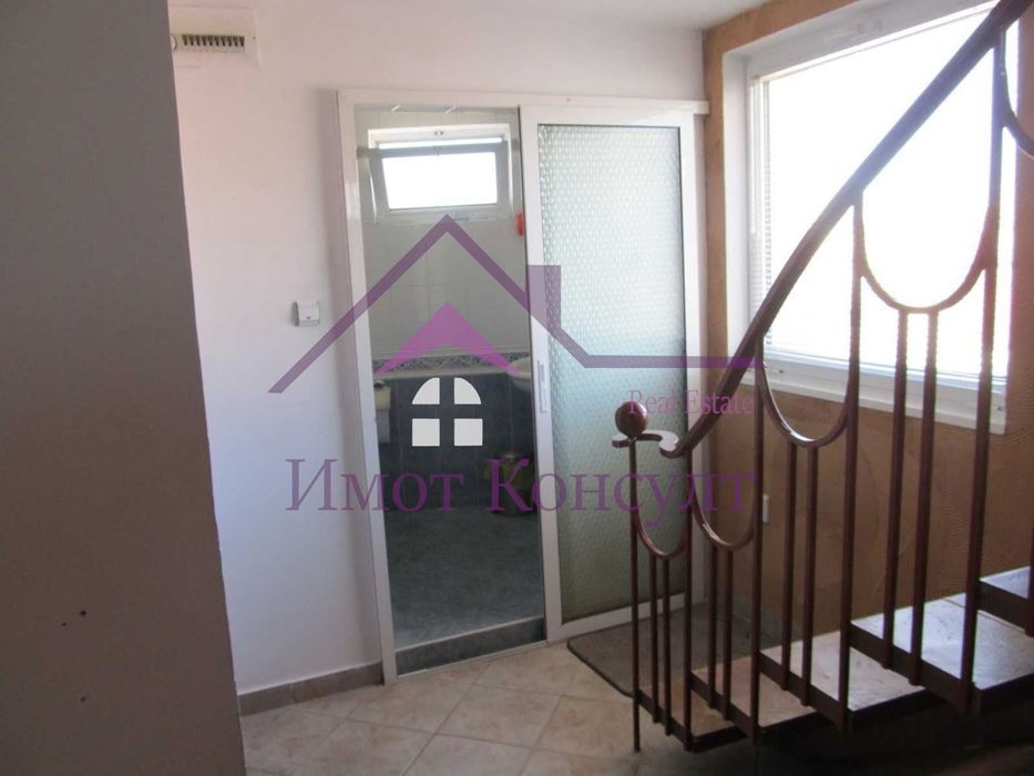 Продава се Многостаен апартамент в Варна, Център - 41140 кв.м за 3 €/кв.м - Снимка #8