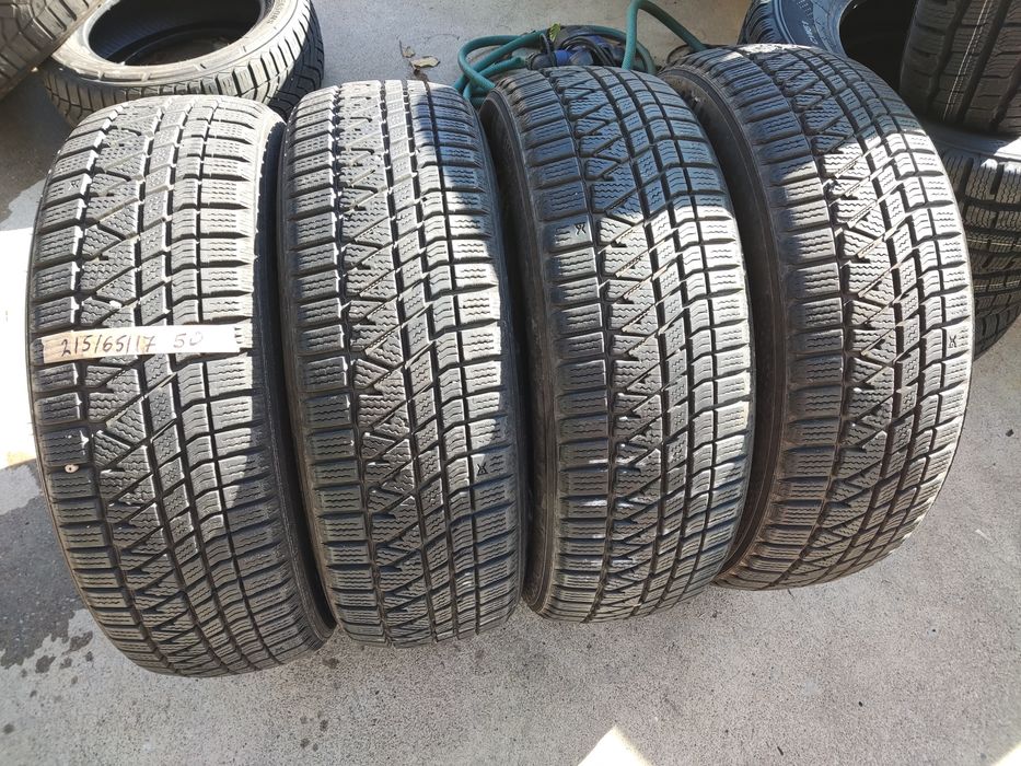 215/65/17 KUMHO Winter