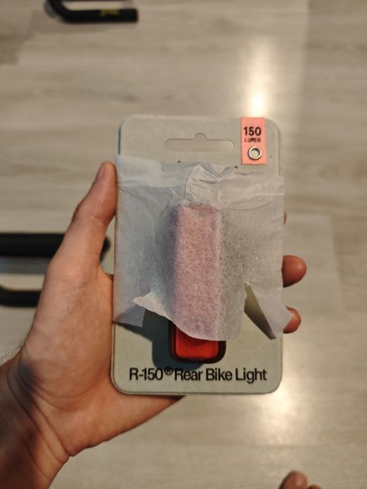 Knog Blinder R-150 задна светлина за колело + седалка