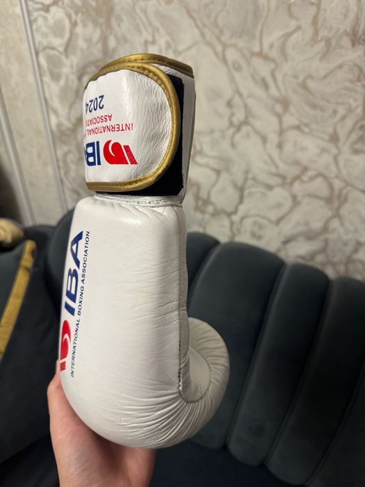 IBA 2024 Boxing перчатка