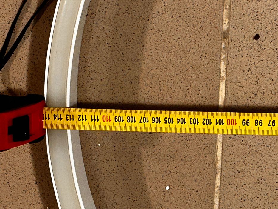 Vand corp de iluminat oval cu led