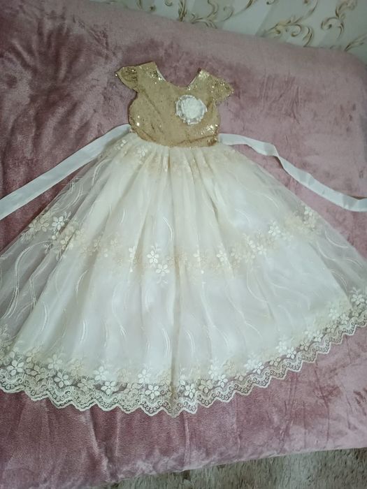 Платье , возраст от 7 лет до 10