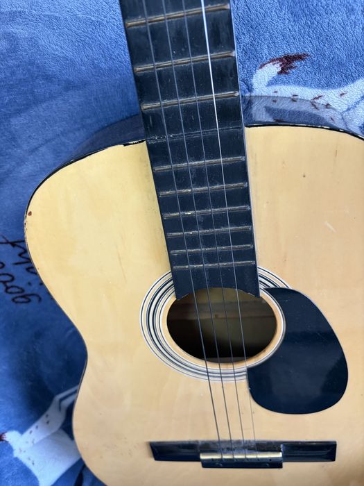 Продам гитару StarSun