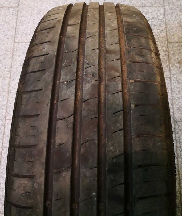 Четири броя единични летни гуми 205/60 R16 215/60 R16 215/55 R16