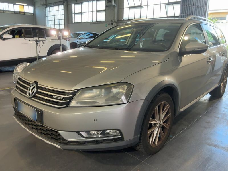 Volkswagen Passat 2.0 TDI 4Motion BlueMotion Tech 2012