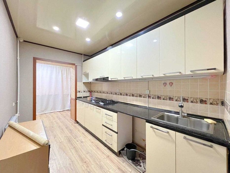 Паркентский ул.Ген Петрова Игрушки 77-серия 4-комн 2/4 90 м² ремонт