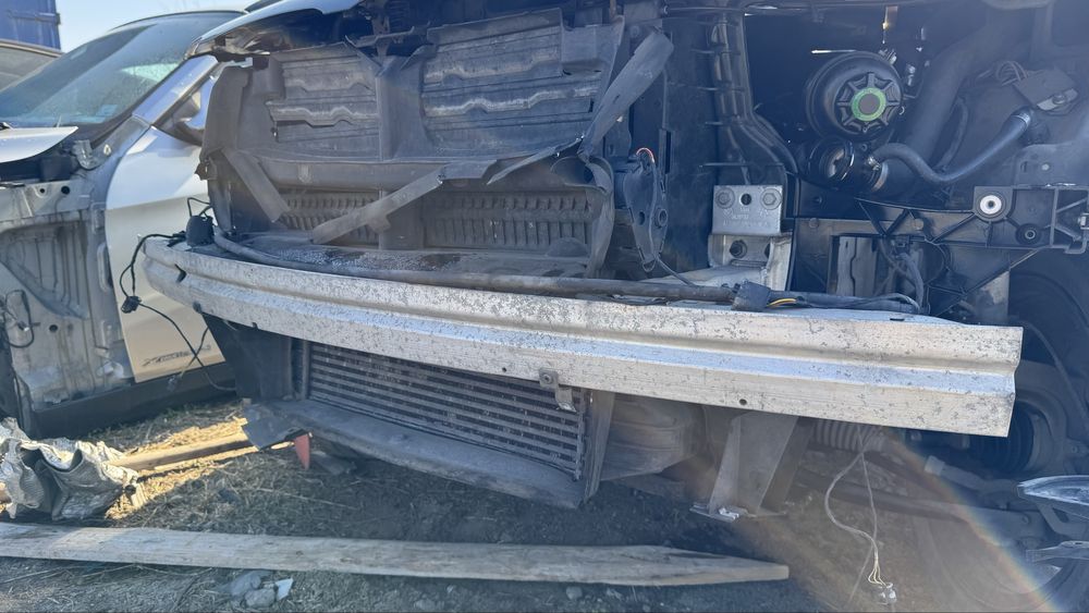 BMW X3 E83 Маска с радятори к-т