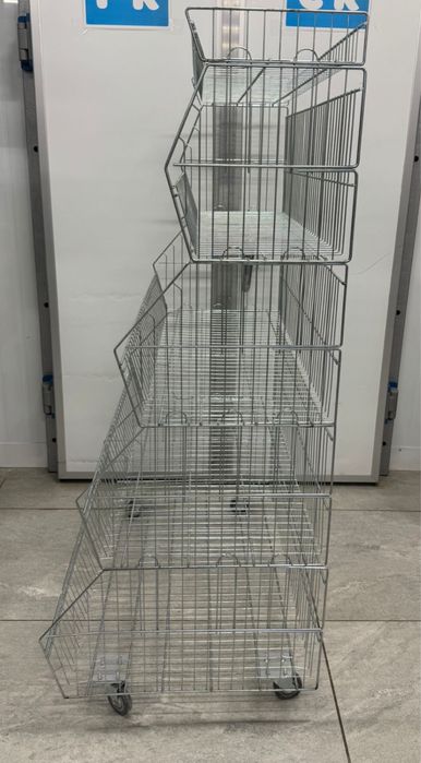 Сетка-стелаж на колесиках