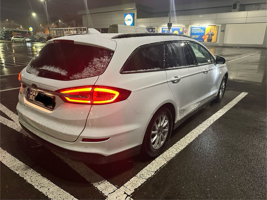 Ford Mondeo 2.0 150 CP/Navi/park assist/line assist/euro6/TVA/pilot/revizie/inmatriculat RO/istoric/km reali/senzori lumina-ploaie/carlig/grila activa