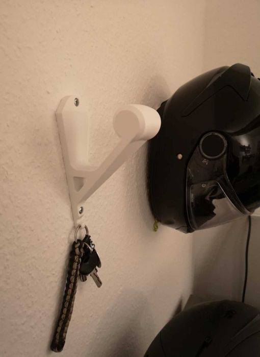 Стенна закачалка за каска