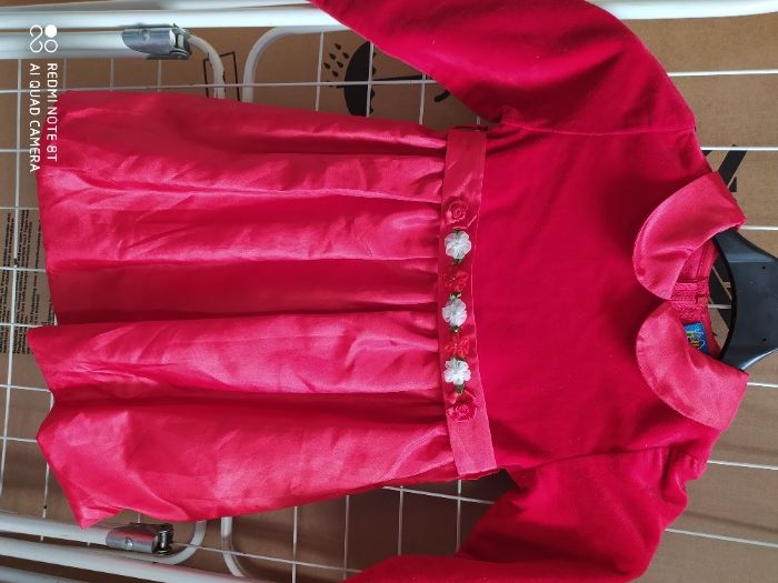 Детска рокличка за повод като нова + подаръци