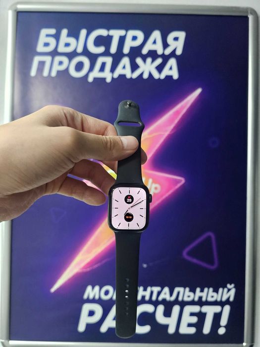 Apple Watch Series 8 41 мм, чёрный корпус